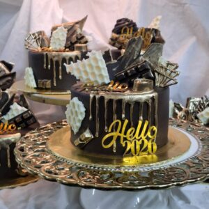 *Midnight Gold‑Drip Celebration*