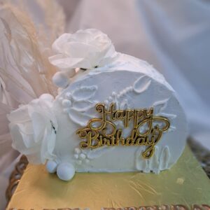 White royal icing cake